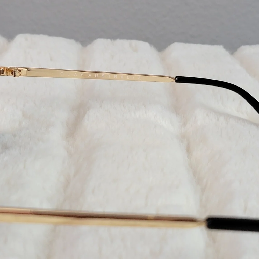 QUAY // ltd ed cut-out cateye sunglasses gold frames smoke lenses